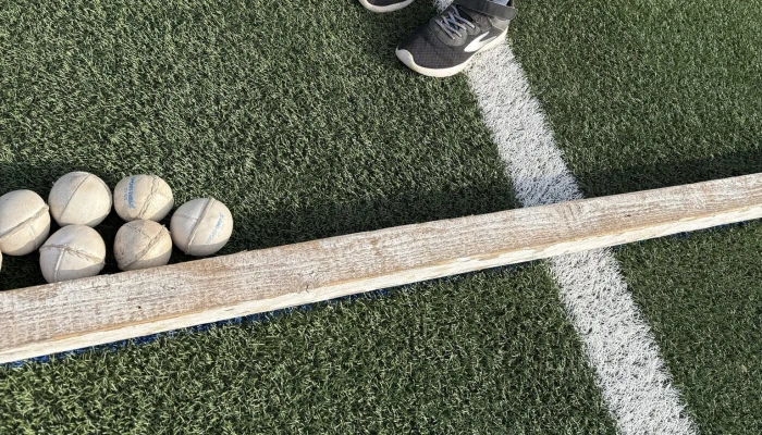 Helfer unterstützen Bundesjugendspiele der Sonnenblumenschule